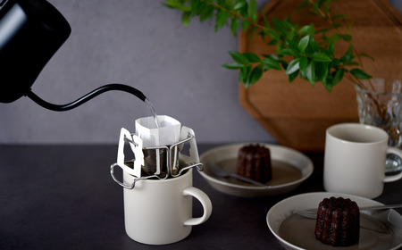 サエ ドリップポット マットブラック 430ml＆ワイヤードリップホルダー 珈琲 コーヒー アーネスト 燕三条製 キッチン用品 調理器具【012S091】