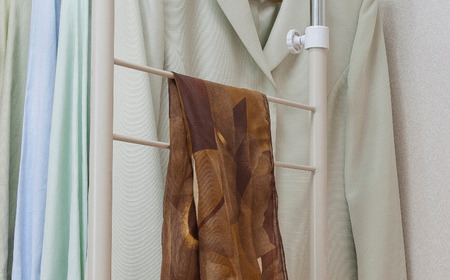 燕三条製 押入縦横伸縮ダブルハンガーラック ワイドタイプ ハンガーラック 衣類収納 ポールハンガー 部屋干し 室内干し 【074S008】