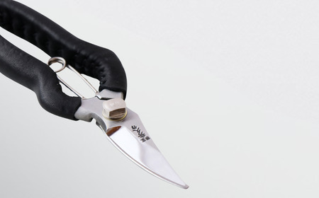 ステンレス万能剪定鋏 YP 本革 526B 庭仕事 園芸用品 燕三条製 [外山刃物]