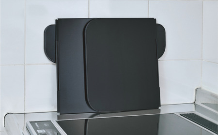 [Leye] コンパクト4面レンジガード ブラック コンロ 油はね ガード 4面 パネル 折りたたみ ガスコンロ 油よけ カバー キッチン用品 燕三条製 日本製 【010S713】