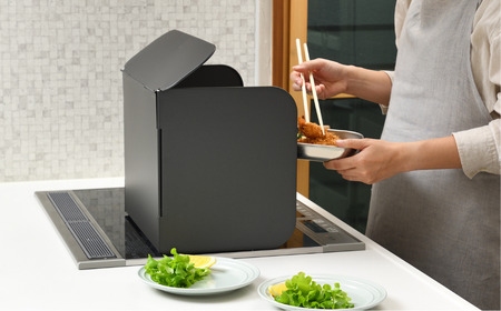 [Leye] コンパクト4面レンジガード ブラック コンロ 油はね ガード 4面 パネル 折りたたみ ガスコンロ 油よけ カバー キッチン用品 燕三条製 日本製 【010S713】