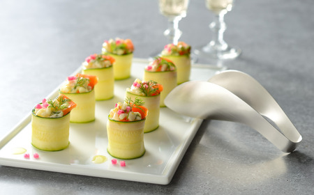 ゆびさきトングシリーズ ピンクゴールド×シルバー ステンレス製キッチンツール 特別仕様 角型ギフトボックス 燕三条製 日本製 ピンクゴールド仕上げ 純銀仕上げ 【033S052】