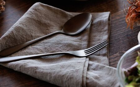 黒染めカトラリーディナーセット [ざらざら] 96 KURO スプーン フォーク ナイフ ステンレス製 燕三条製 新生活 ギフト 一人暮らし おしゃれ キッチン ごちそう おもてなし【019S116】