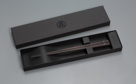 特上 八角箸 百年 黒檀 235mm 高級 箸 贈答用 無塗 燕三条  [マルナオ]