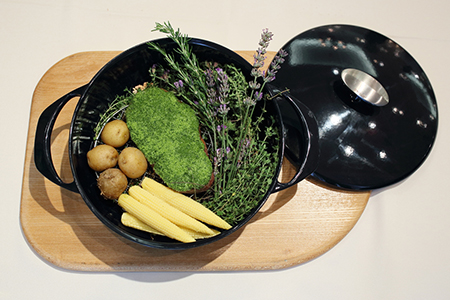 ユニロイ 浅型ホーロー鍋 22cm 藍 IH対応 鋳物 鍋 燕三条 日本 キャセロール UNILLOY