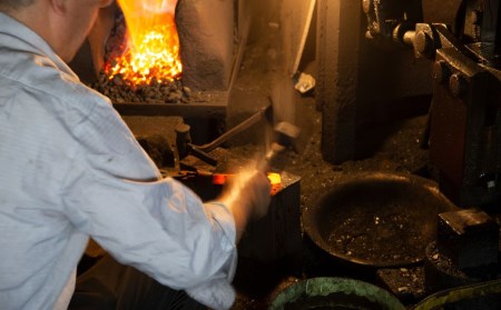 [KAKURI] 折りたたみナイフ 「風雅」 山桜ハンドル 革ケースセット アウトドアナイフ キャンプ用品 アウトドア用品 【038S009】