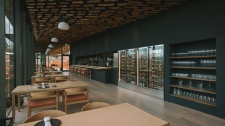 スノーピーク snowpeak FIELD SUITE SPA「手ぶらで温泉＆ディナーコース」ドリンク付き 1名様分 スノーピーク(Snow Peak) 体験型返礼品 スノーピーク お食事 スノーピーク 体験 スノーピーク 温泉 スノーピーク スパ スノーピーク スノーピークRestaurant雪峰【134S002】