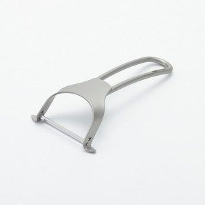 ピーラー・おろし・栓抜き＆プルタブ起しセット(ブラスト) キッチン用品 新生活 一人暮らし ピーラー 皮むき器 調理器具 ステンレスピーラー キッチンツール 燕三条製 [プリンス工業] 【015S087】