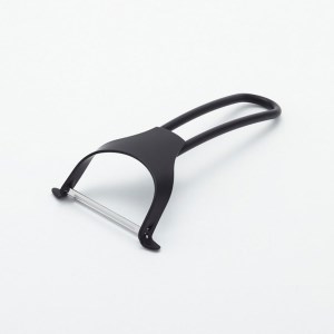 ピーラー・おろし・栓抜き＆プルタブ起しセット(ブラック) キッチン用品 新生活 一人暮らし ピーラー 皮むき器 調理器具 ステンレスピーラー キッチンツール 燕三条製 [プリンス工業] 【015S088】