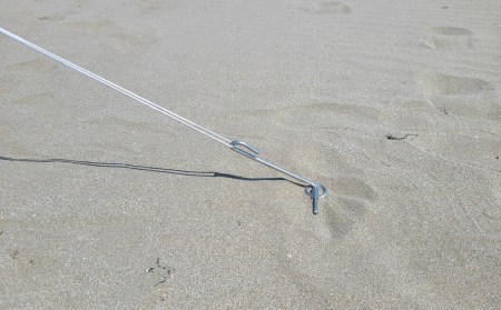 ハンマー不要の回転式ペグ [くるくるペグ] フックタイプ砂用 4本セット 燕三条製 キャンプ用品