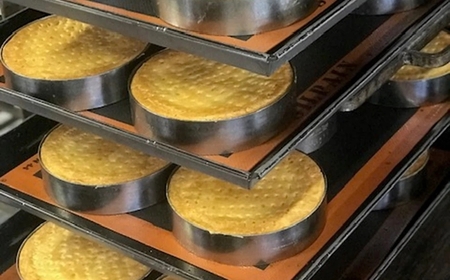 御菓子処すだ 白黒エンガトルテ 計20個入（白エンガトルテ×10個・黒エンガトルテ×10個）  [Y0035]