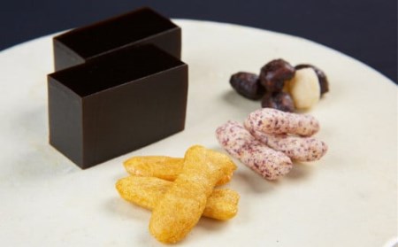 菓子道楽新野屋 くろ羊かん（2本）・米菓（3種）4袋セット[ZB543]