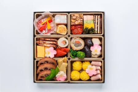 【2025年先行予約】【150セット限定】 おせち 日本料理きふねの豪華おせち三段重（4人前）【 冷蔵配送おせち 北越の小京都・加茂の老舗料亭の味 お正月 グルメ 加茂市 きふね お節料理 】 おせち おせち おせち おせち おせち おせち