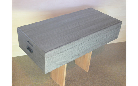 総国産桐材で製作した衣装ケース《サイズ：W94cm×D44cm×H20cm》重さ約3kg 国産桐の衣装箱 約5枚の衣類収納