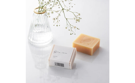 《絹生活研究所》シルク石けん（プレーン）90g 美容 ソープ 石鹸 せっけん 固形石鹸 