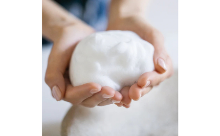 《絹生活研究所》シルク石けん（バラ×ハチミツ）90g 美容 ソープ 石鹸 せっけん 固形石鹸 