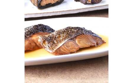 永徳 鮭乃蔵 鮭の酒びたしと秋鮭惣菜(鮭の焼漬け・鮭のうま煮・鮭巻昆布) 祥セット 1007012