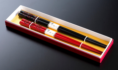 B4060 村上木彫堆朱　夫婦箸　（松竹梅）