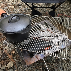 【UNIFLAME】ファイアグリル + ファイアグリル ステンレスワイヤー網 + FGポットハンガー