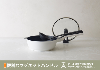 レミパンミニ & エッグ & 蓋 & ターナー (レッド) RHF-946 【 フライパン 卵焼き器 IH対応 セット 蓋 レミパン キッチン 蓋付き くっつかない 軽い 赤 平野レミ IH 鍋 ガス キッチン用品 新潟県 燕三条 新潟県 燕市 】