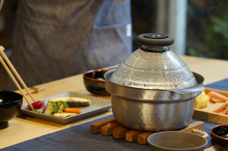 【食洗機OK】HARIO ハリオ フタがガラスのIH対応ご飯釜雪平 GIS-200