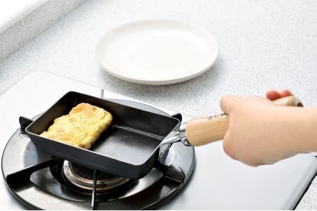 ETT-1001 燕人の匠 [桜吟] 窒化加工 玉子焼9×13cm & フライパン20cm