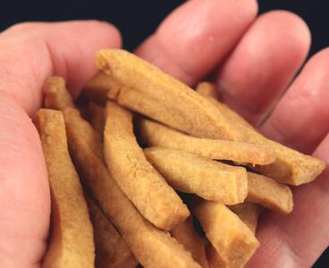 おやつの手が止まらない懐かしさと固さと美味さのワダコメかりんと8袋