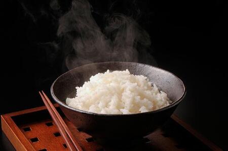 【定期便6回】(毎月下旬お届け)雪蔵氷温米 南魚沼産こしひかり5kg【高島屋選定品】