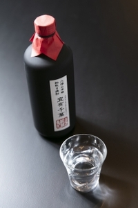 八海山本格粕取り焼酎「宜有千萬」720ml×3本