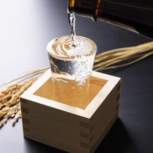 越後の名酒「八海山」 純米吟醸55％【四合瓶720ml】