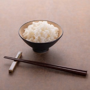 【伊彌彦米パックごはん】皇室献上米 150g入り×12パック ブランド米 レトルト米 新潟県 弥彦村_弥彦産 コシヒカリ パックご飯 パックごはん 新潟産コシヒカリ_【1106005】