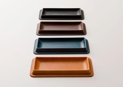 colmレザートレイMサイズ ブラック 立体成型で作った本革製トレー