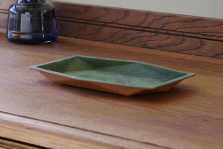 colm多角形レザートレイLサイズ　オリーブ　独自立体成型製法　