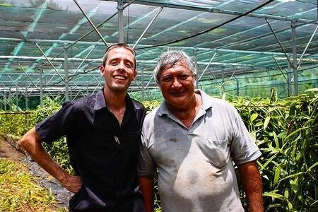 【ふるさと納税限定】 フランス人パティシエ手作り 人気マカロン８個 +季節限定新作マカロン２個　セット