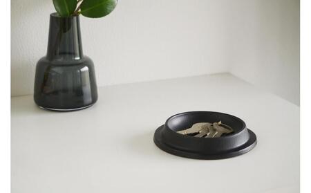 colmレザートレイ丸型Sサイズ　ブラック　立体成型で作った本革製トレー