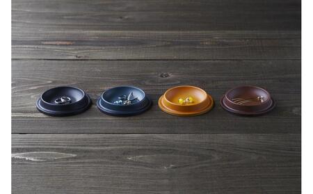 colmレザートレイ丸型Sサイズ　キャメル　立体成型で作った本革製トレー