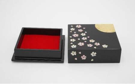 【高岡漆器】小箱 金箔月にさくら貝入 小物入れ ふた付き 収納 ケース 整理 インテリア 伝統工芸品 富山県 高岡 FAD-1419