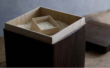 米びつ RICE STOCKER ライスストッカー 5kg KIRIFT キリフト 焼桐 総国産桐使用 天然蜜蝋仕上げ SDGs製品 キッチン キッチン用品 お米 保存容器 桐箱 収納 収納ケース 工芸品 工芸 民芸品 インテリア おしゃれ 木製 木箱 米櫃 一合枡 富山県 富山  FAD-0530