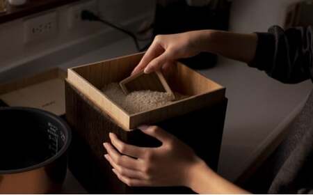 米びつ RICE STOCKER ライスストッカー 5kg KIRIFT キリフト 焼桐 総国産桐使用 天然蜜蝋仕上げ SDGs製品 キッチン キッチン用品 お米 保存容器 桐箱 収納 収納ケース 工芸品 工芸 民芸品 インテリア おしゃれ 木製 木箱 米櫃 一合枡 富山県 富山  FAD-0530