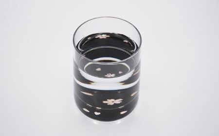 グラス　桜（貝入）黒