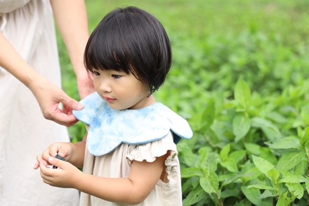 魚津藍むら染めリバーシブルスタイ | ギフト 喜ばれるプレゼント 赤ちゃんにもピッタリ ふんわり 肌にやさしい ダブルガーゼ ハンドメイド ※北海道・沖縄・離島への配送不可