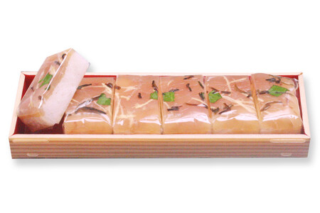 サス（カジキマグロ）昆布〆の押し寿司 35g×6個 折箱入り 寿司 押し