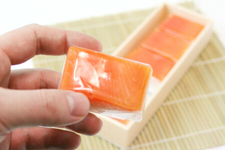 ますの押し寿司 35g×6個 折箱入り 寿司 鱒寿司 押し寿司 富山名物 冷蔵/ます寿司屋ヒロ助/富山県 黒部市 お寿司 海鮮 魚 魚介類 魚介 加工食品 惣菜 