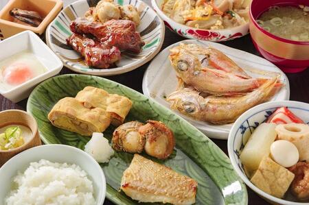 ＜連携不可＞【金沢白鳥路　ホテル山楽】平休日1泊朝食付 ペア宿泊券《ツイン》