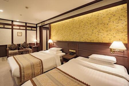 ＜連携不可＞【金沢白鳥路　ホテル山楽】平休日1泊2食付 ペア宿泊券《ツイン》