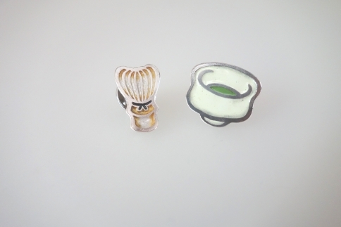 【金工】（白）ちっちゃせんちっちゃわん ピンズセット