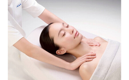 【深層筋肉に働きかける】極上フェイシャルエステ　選べるパック付（ハリor美白）（７０分）