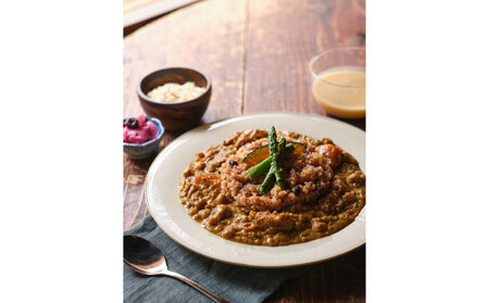 【糀のカレー】金沢白糀チキンカレー 180g 4食（レトルトパウチ）