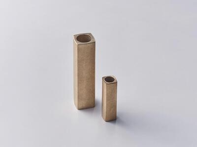 機能的な工業部品に 花のうつわ としての美しさを（Bush of copper / Square 20）