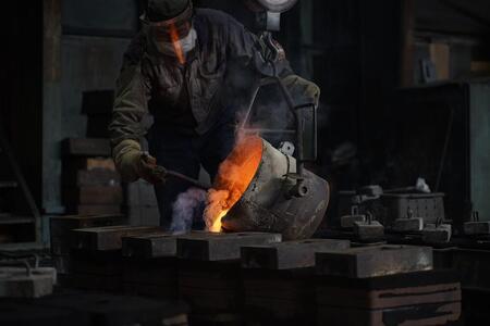 花をみずみずしく長持ち！銅合金製 針のない剣山と水盤のセット（Voronoi Sサイズ）